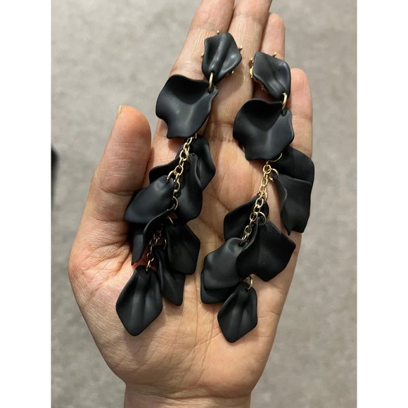 Black flower earrings , black leaf earrings , black acrylic earrings , large big - Picture 7 of 9